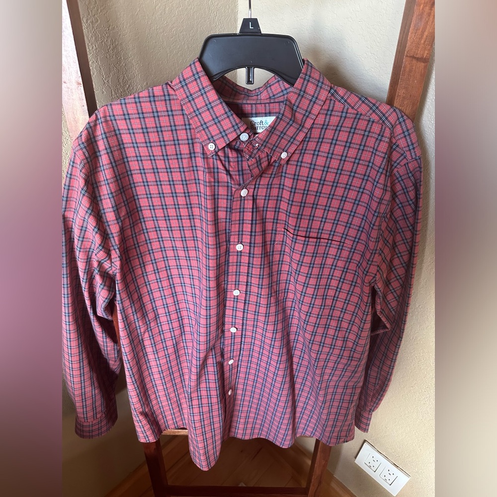 Croft and Barrow Men’s Large Button Down Shirt